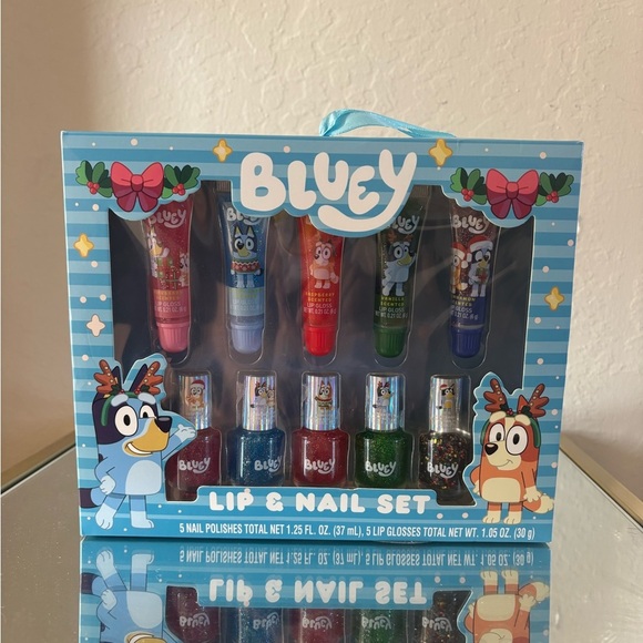 Bluey Other - ‼️ New Bluey Lip gloss and Nail set